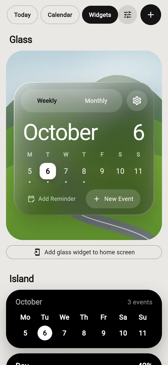 Glass widget with weekly and monthly views