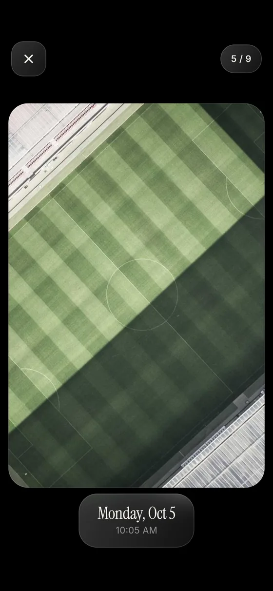Full-screen photo viewer